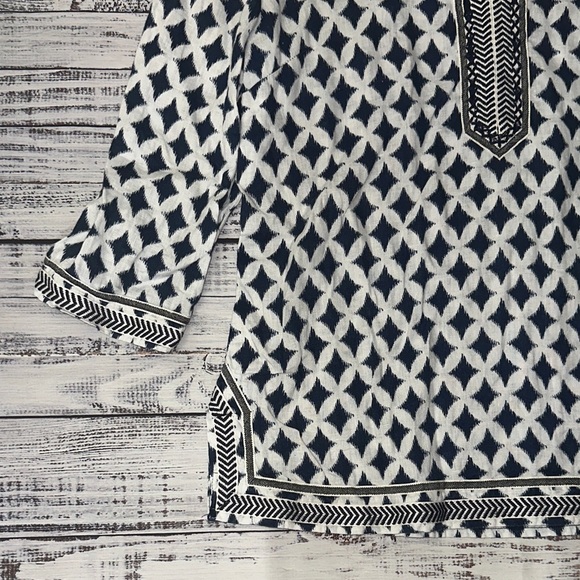 Charter Club Linen Navy and White Patterned Tunic Sz. M - Picture 6 of 9